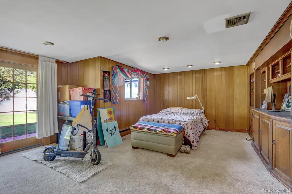 985 North Drive Merrick NY 11566