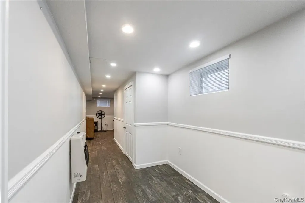 6467 58th Road Maspeth NY 11378