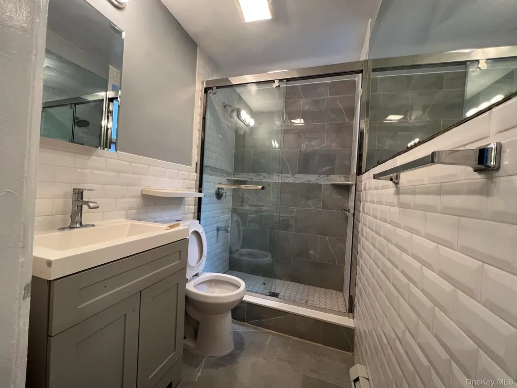 165 Chestnut Street Brooklyn NY 11208
