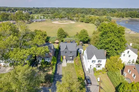 21 Old Colony Drive Larchmont NY 10538