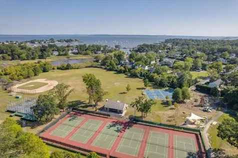 21 Old Colony Drive Larchmont NY 10538