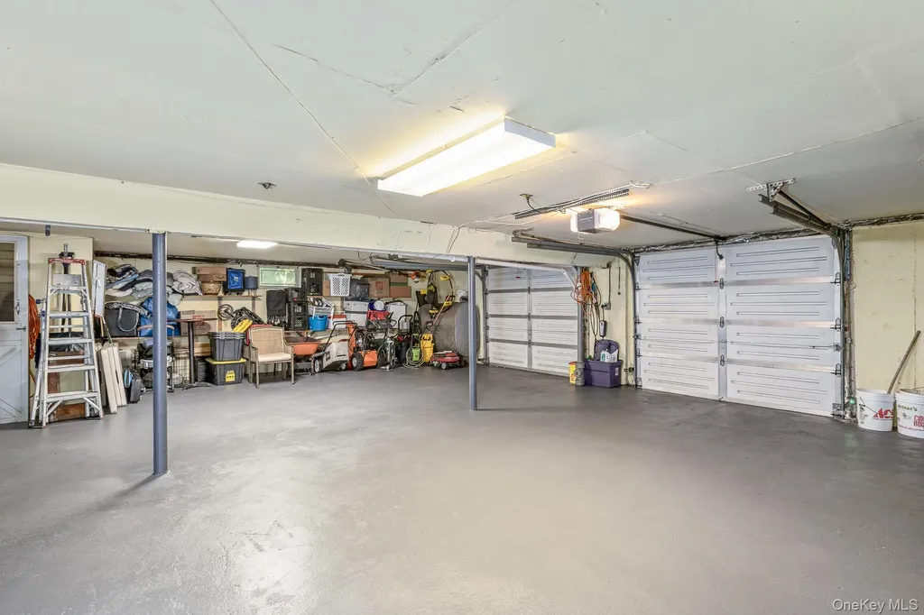 4 Burham Court Smithtown NY 11787