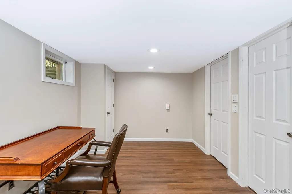 4 Burham Court Smithtown NY 11787