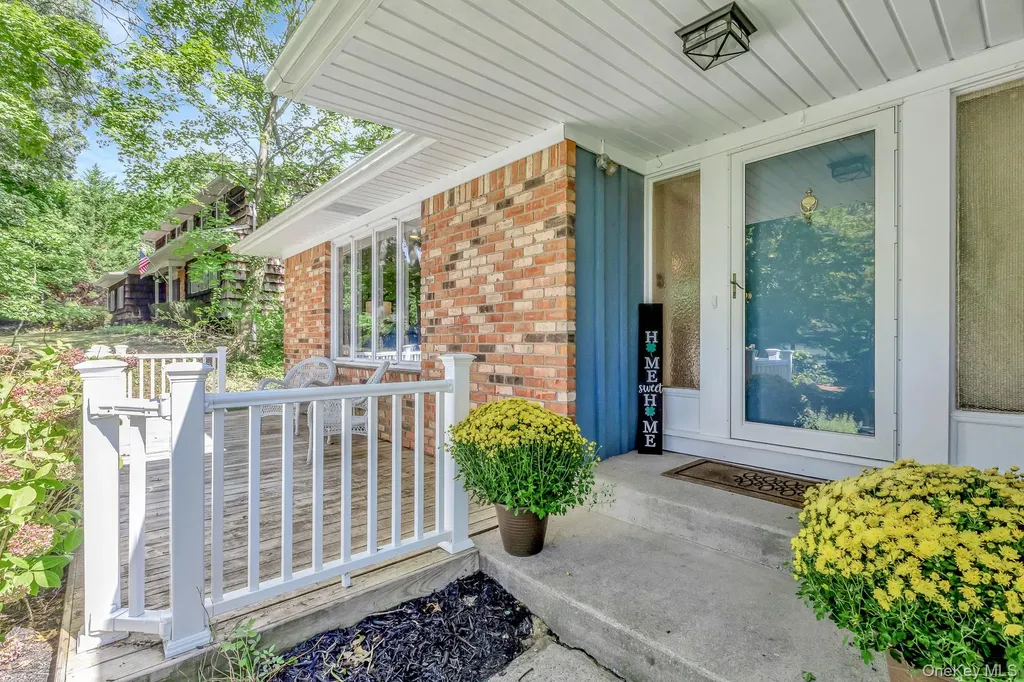 4 Burham Court Smithtown NY 11787