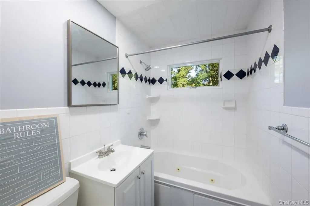 8 Oakway Drive Stony Brook NY 11790