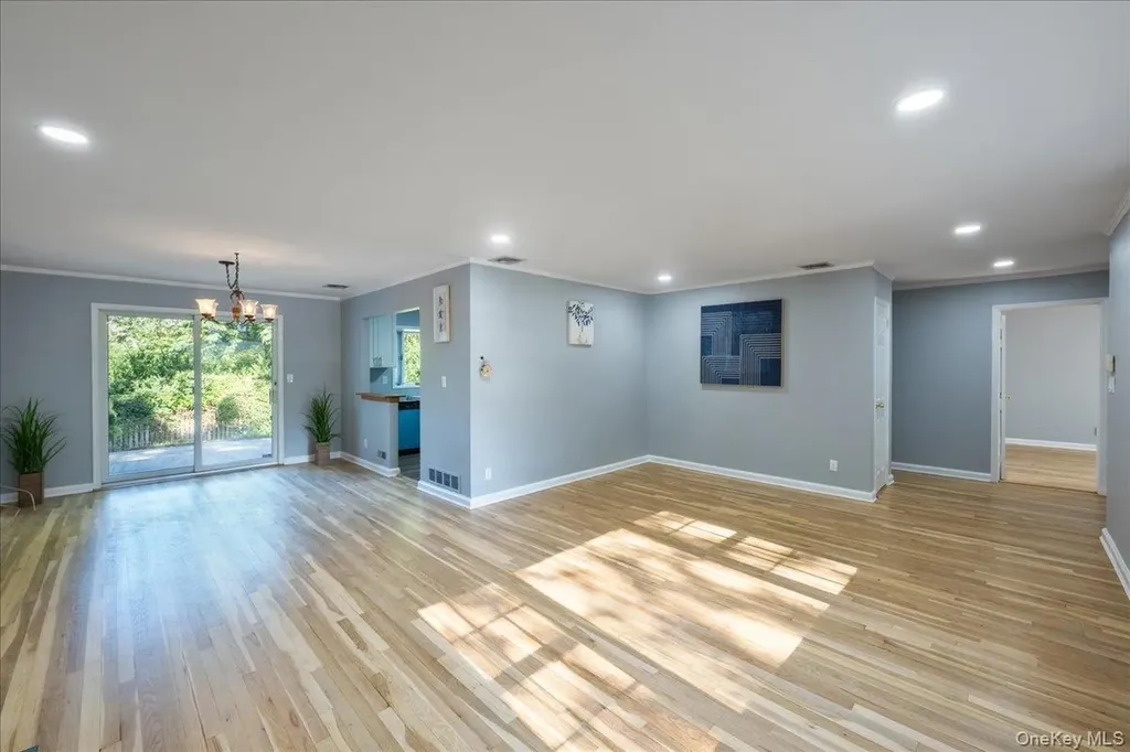 8 Oakway Drive Stony Brook NY 11790