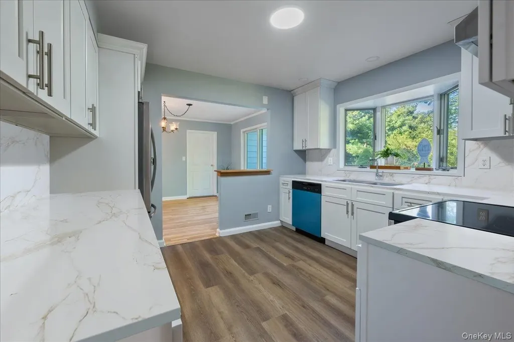 8 Oakway Drive Stony Brook NY 11790