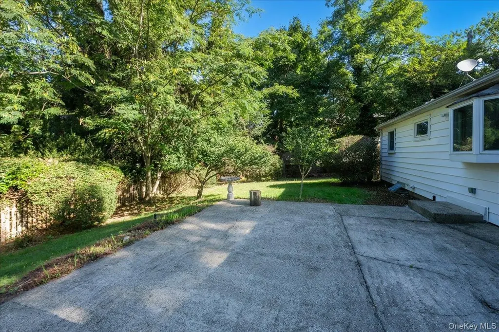 8 Oakway Drive Stony Brook NY 11790