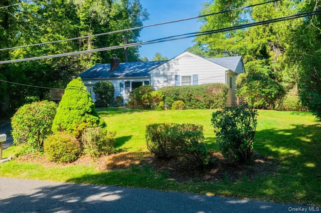 8 Oakway Drive Stony Brook NY 11790