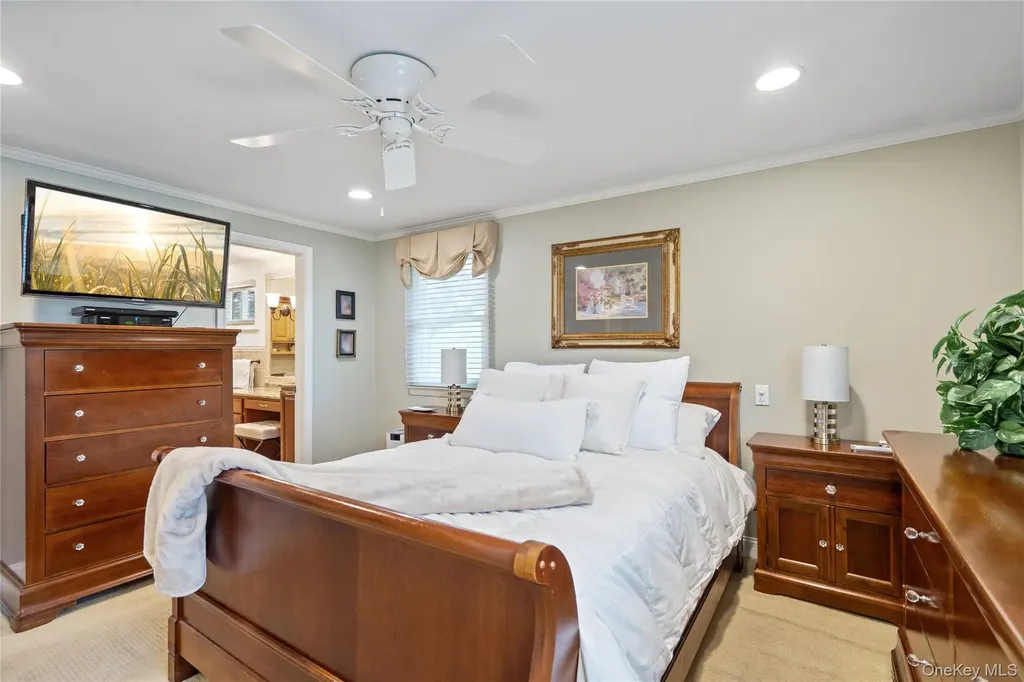 17 Jody Lane Plainview NY 11803