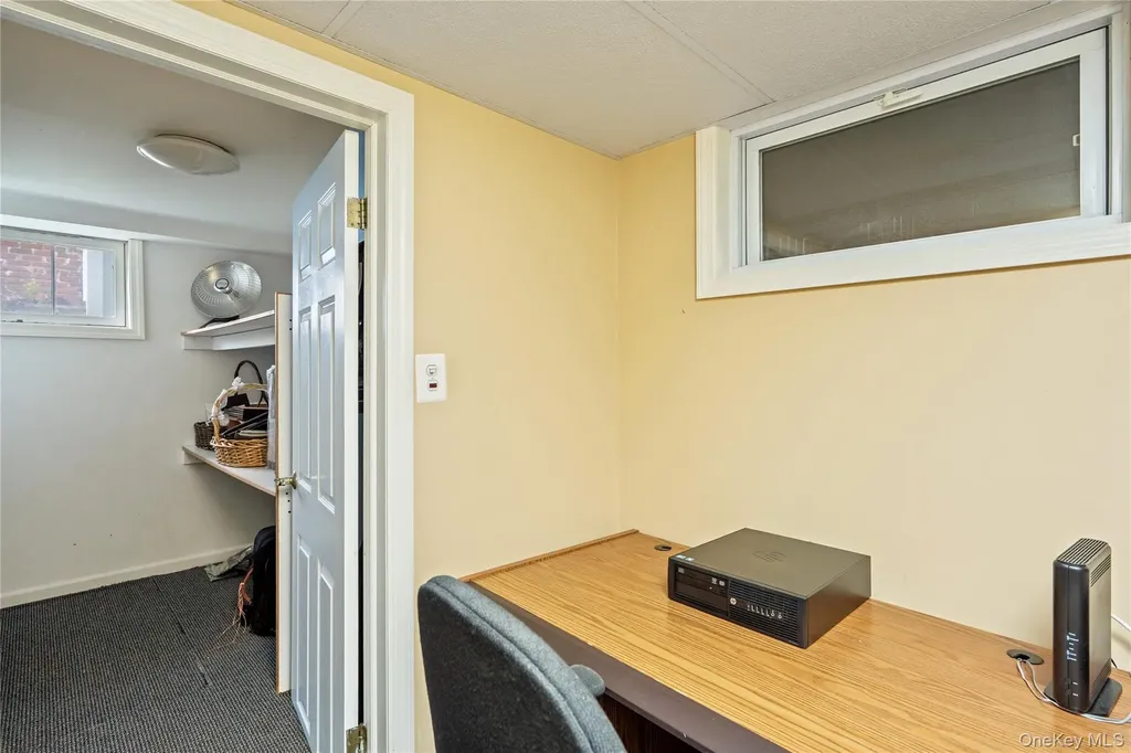 17 Jody Lane Plainview NY 11803
