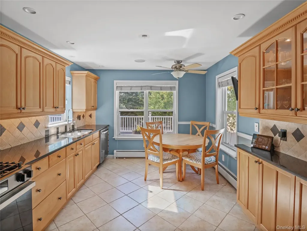 30 Larkin Lane Garnerville NY 10923