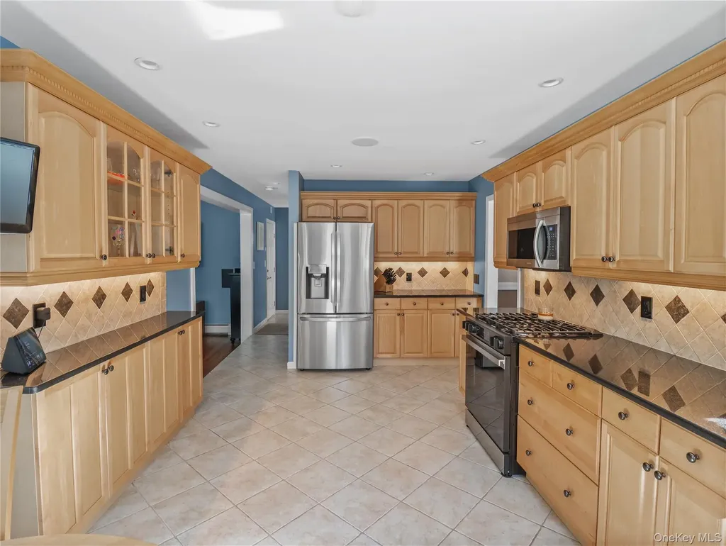 30 Larkin Lane Garnerville NY 10923