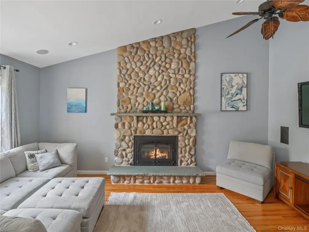 30 Larkin Lane Garnerville NY 10923