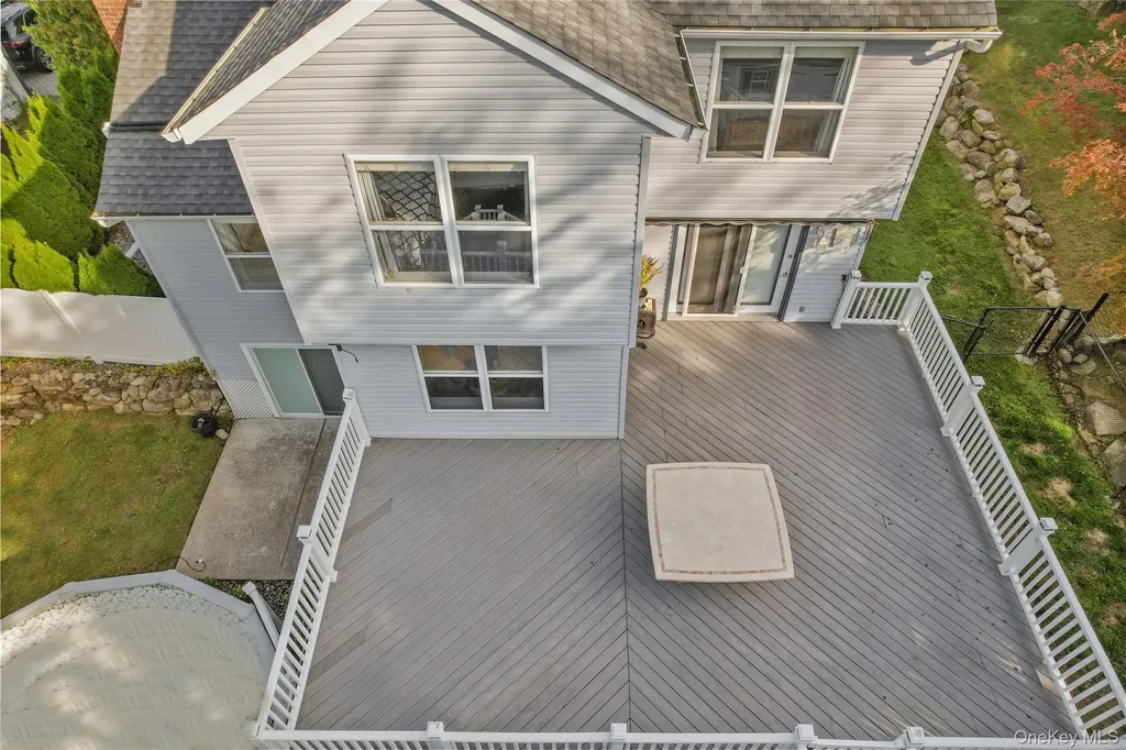30 Larkin Lane Garnerville NY 10923