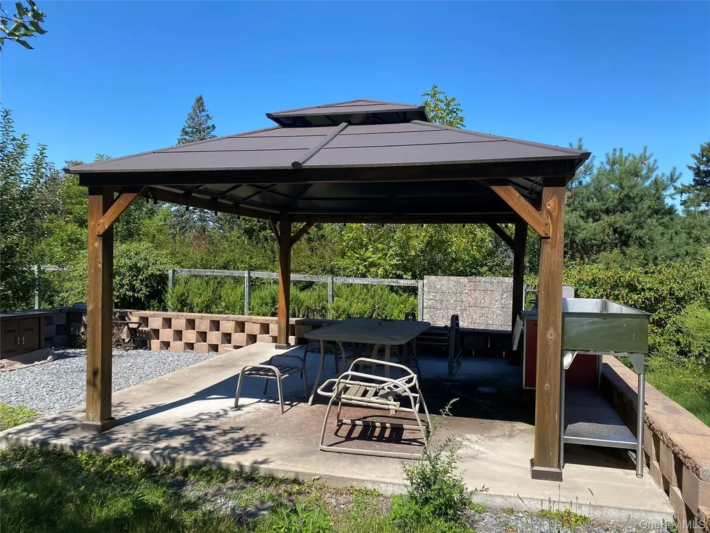 54 Pulaski Highway Pine Island NY 10969