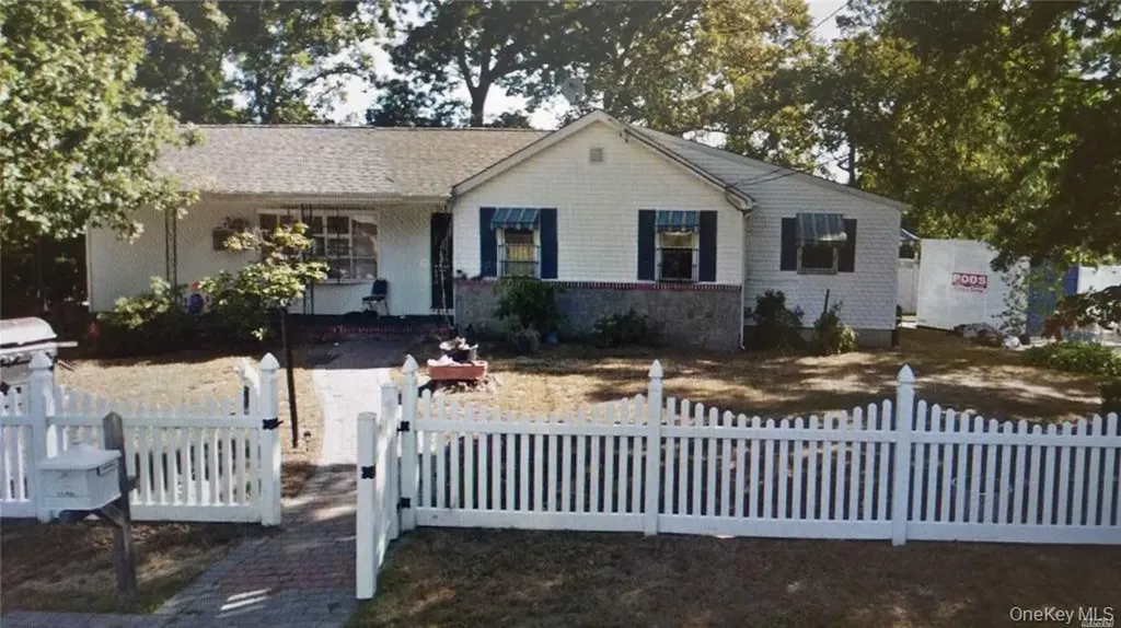 7 Ash Place Wyandanch NY 11798
