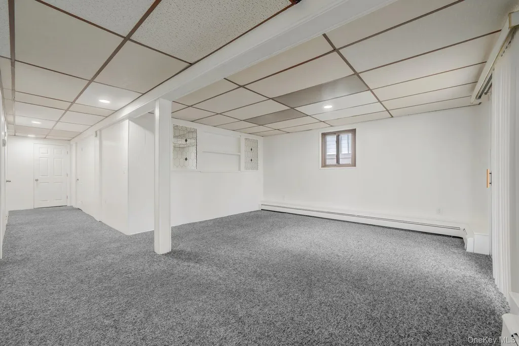 813 Windmill Avenue West Babylon NY 11704