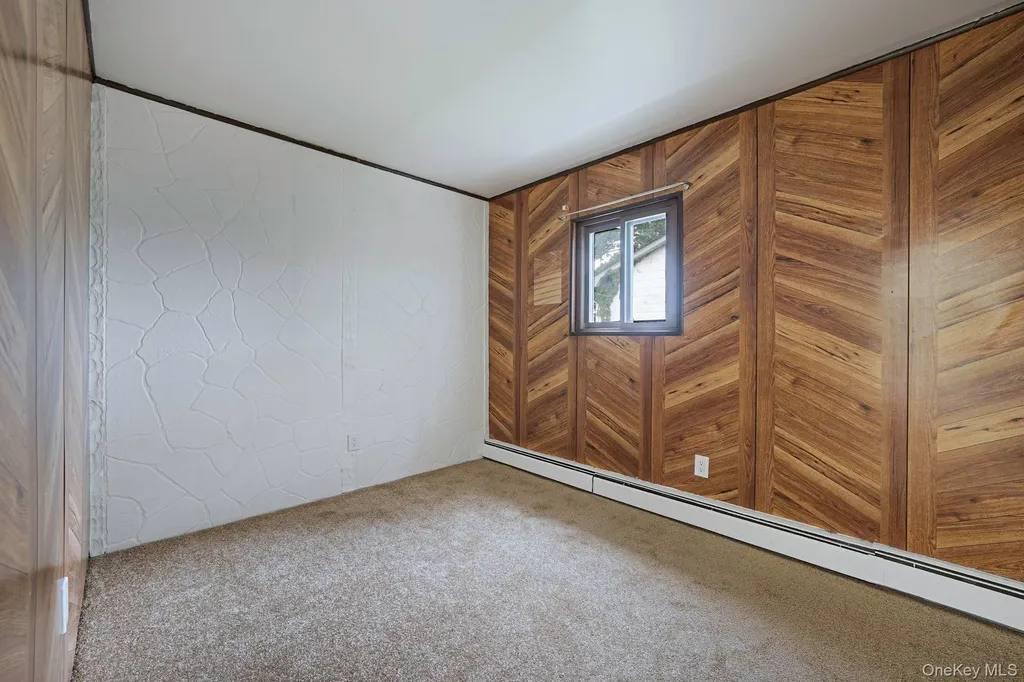 813 Windmill Avenue West Babylon NY 11704