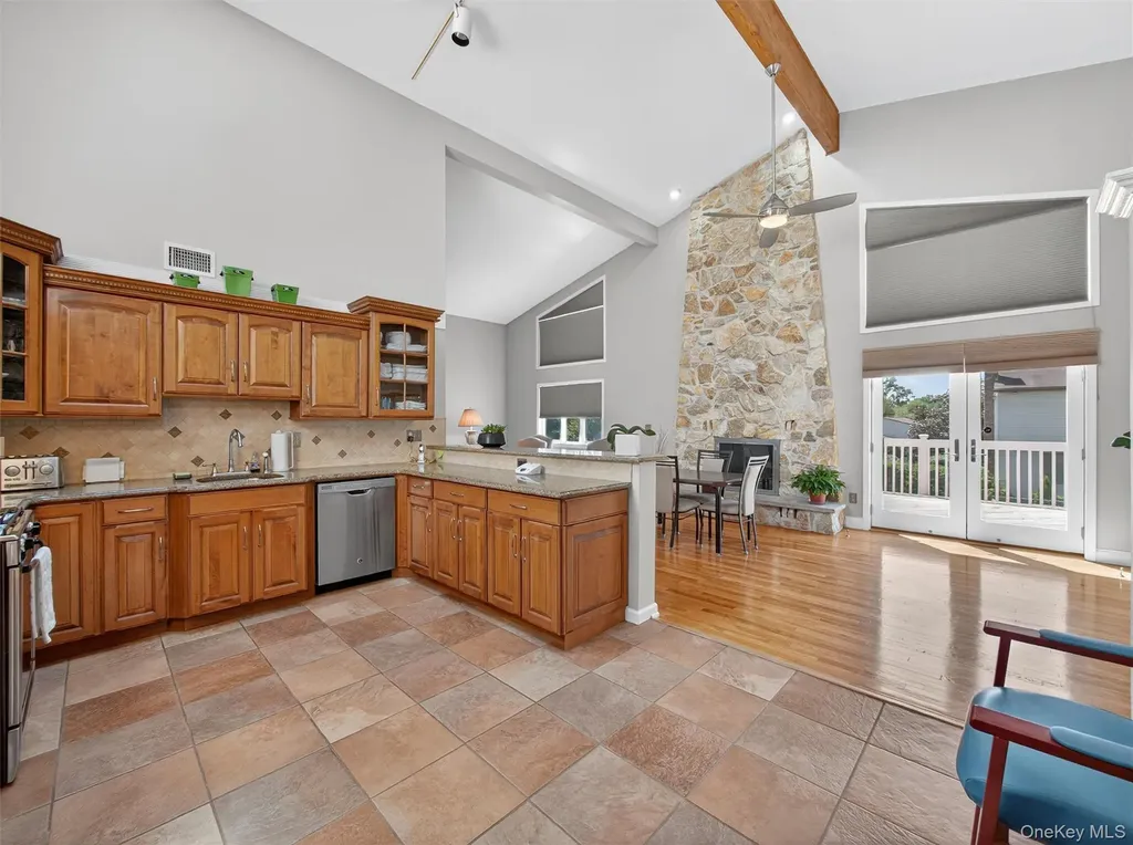147 Schweizer Lane Bardonia NY 10954
