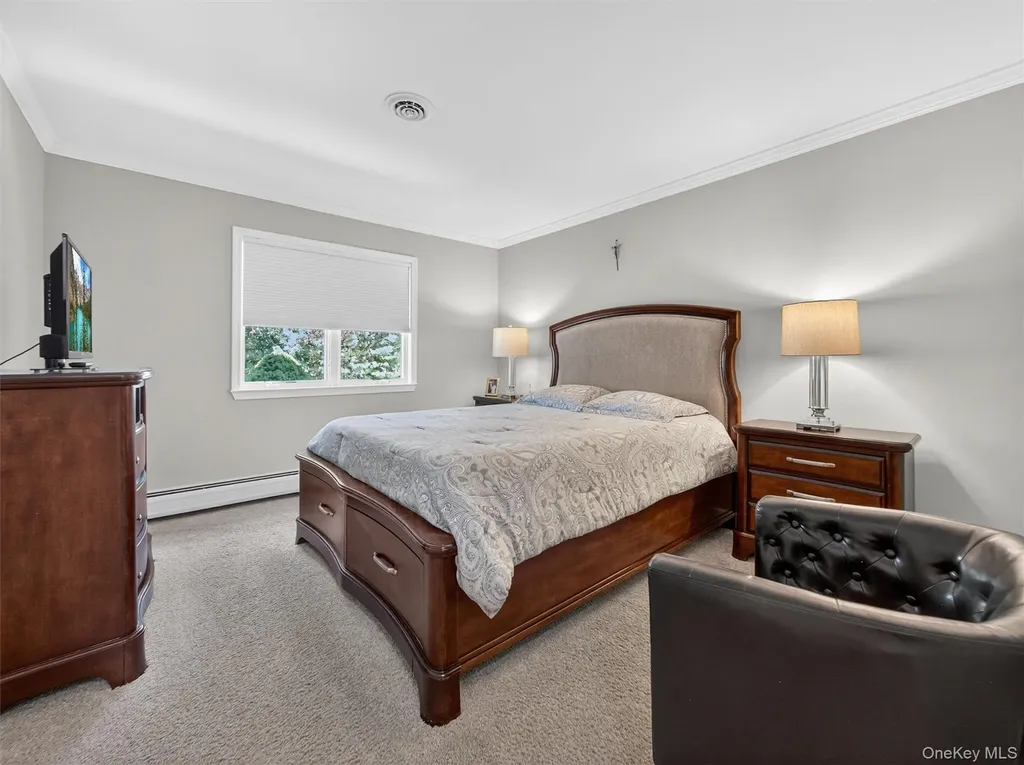 147 Schweizer Lane Bardonia NY 10954