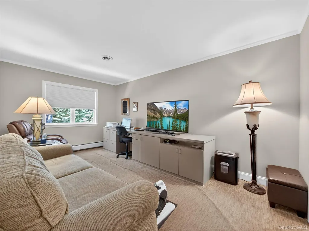 147 Schweizer Lane Bardonia NY 10954