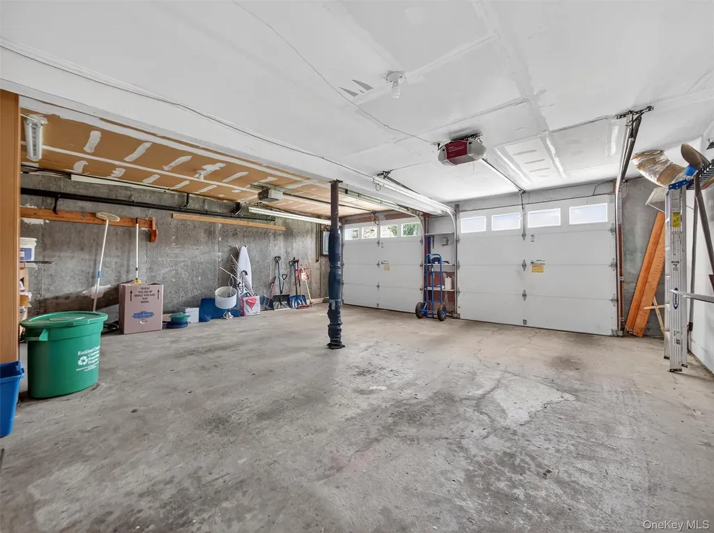147 Schweizer Lane Bardonia NY 10954
