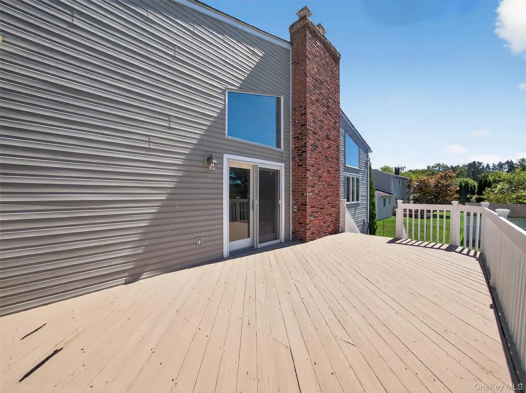 147 Schweizer Lane Bardonia NY 10954