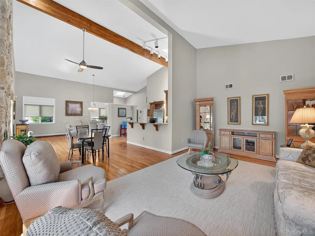 147 Schweizer Lane Bardonia NY 10954