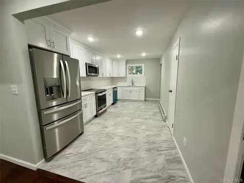 9 Holt Street Amityville NY 11701