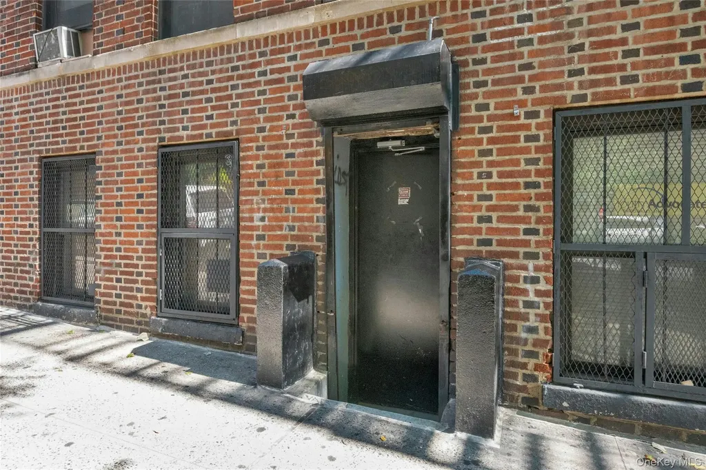 2400 Davidson Avenue Bronx NY 10468