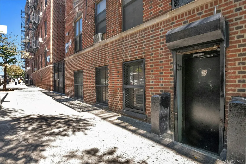2400 Davidson Avenue Bronx NY 10468