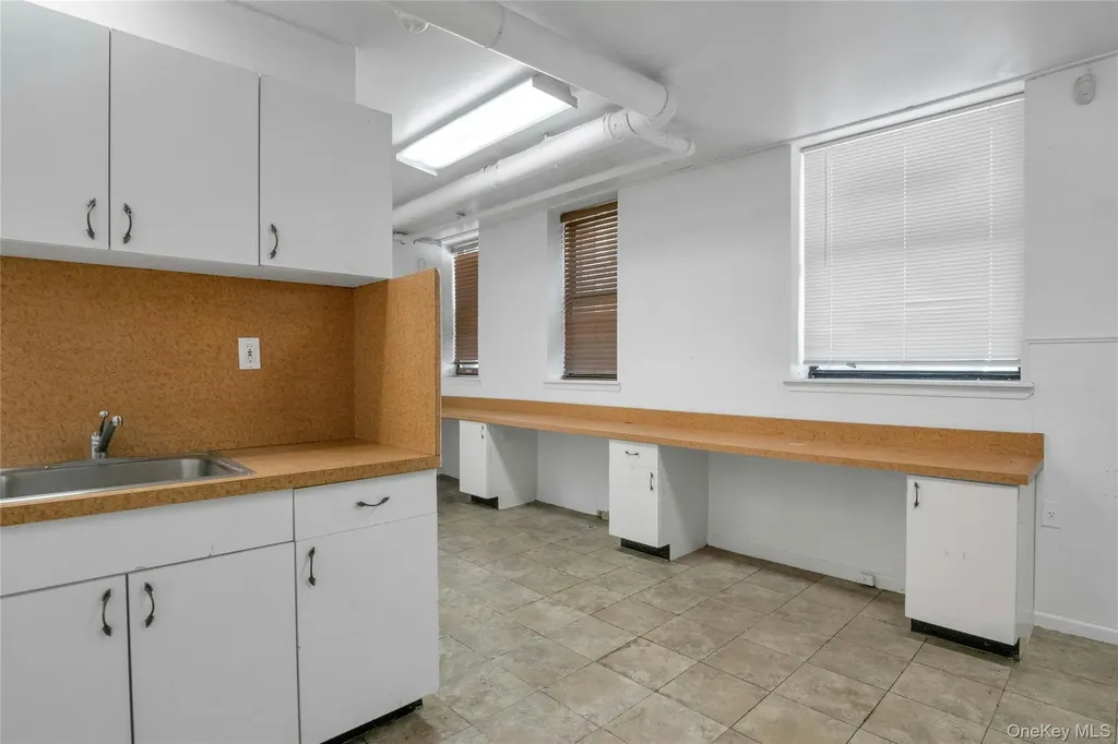 2400 Davidson Avenue Bronx NY 10468