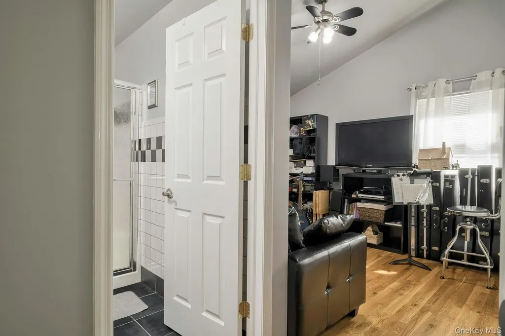 4 E Hill Drive Smithtown NY 11787