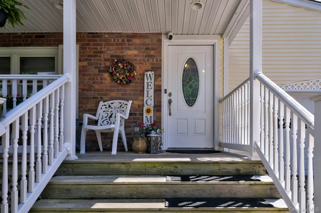 4 E Hill Drive Smithtown NY 11787