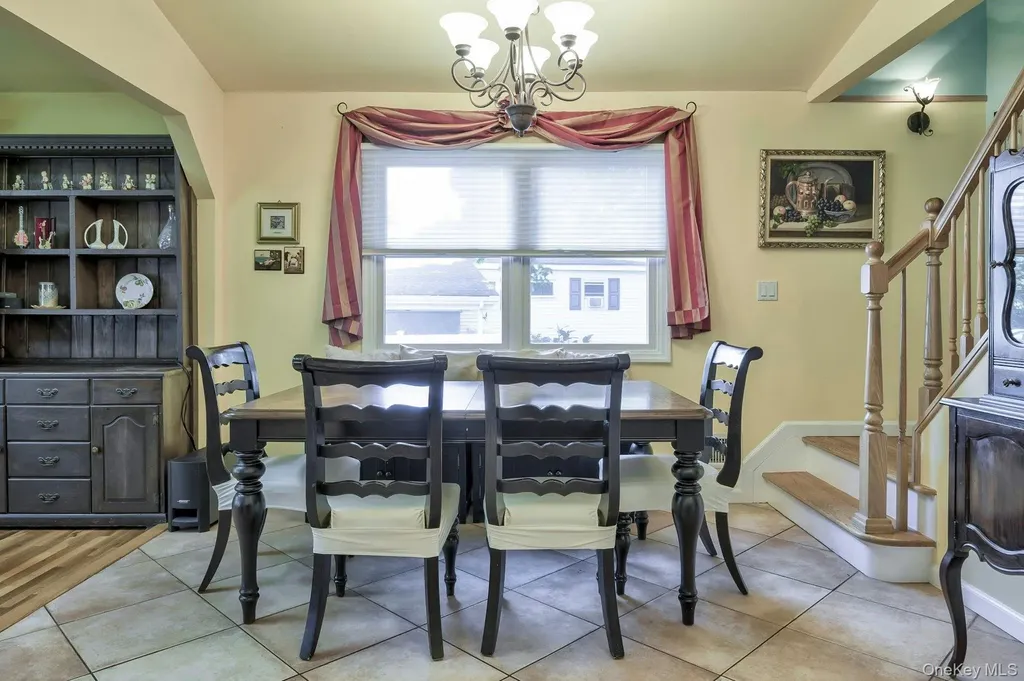 4 E Hill Drive Smithtown NY 11787
