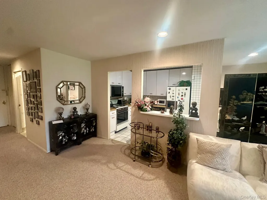 376 Central Avenue Lawrence NY 11559
