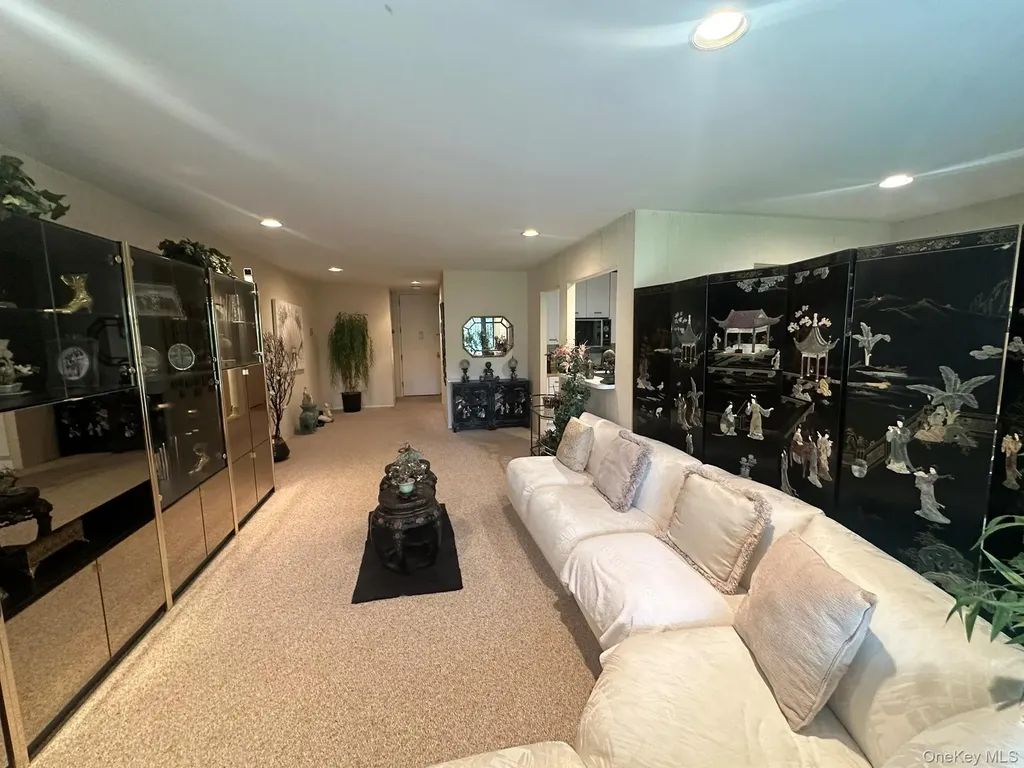 376 Central Avenue Lawrence NY 11559