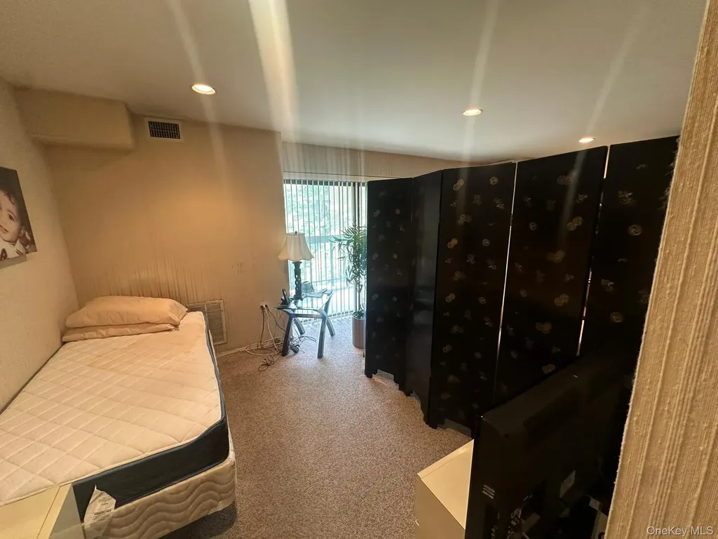 376 Central Avenue Lawrence NY 11559