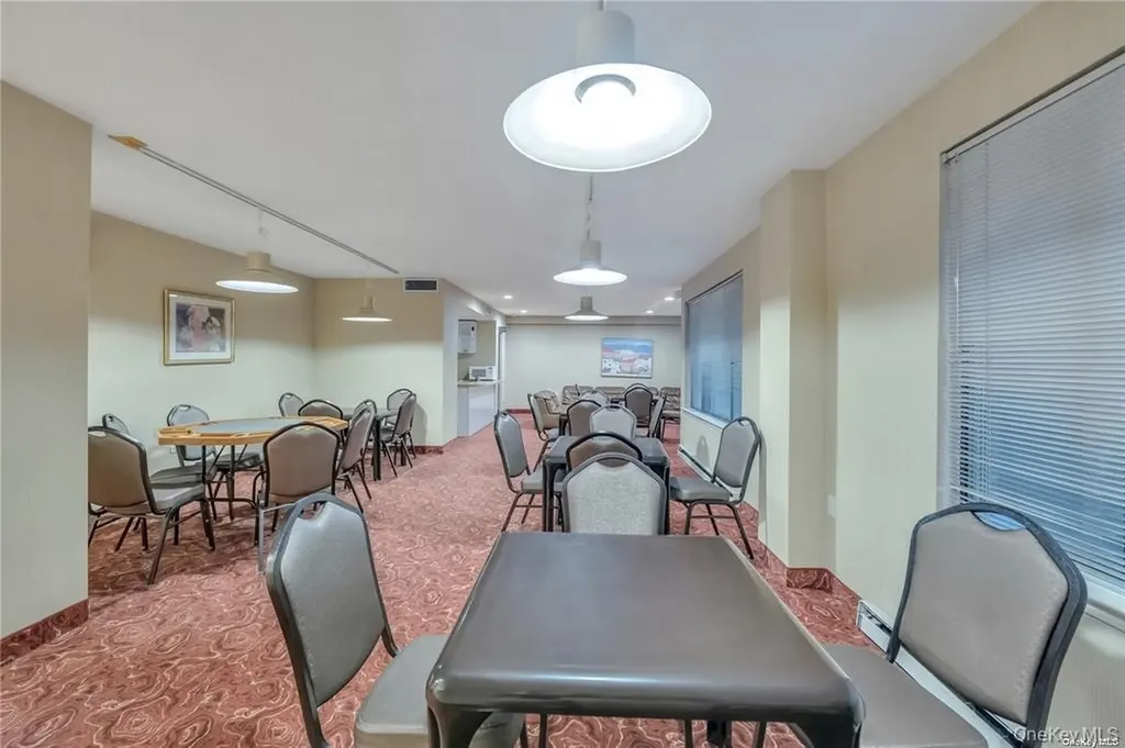 376 Central Avenue Lawrence NY 11559
