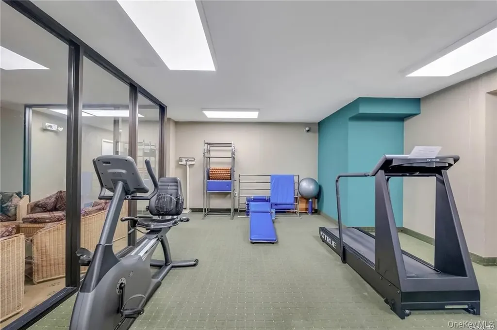 376 Central Avenue Lawrence NY 11559