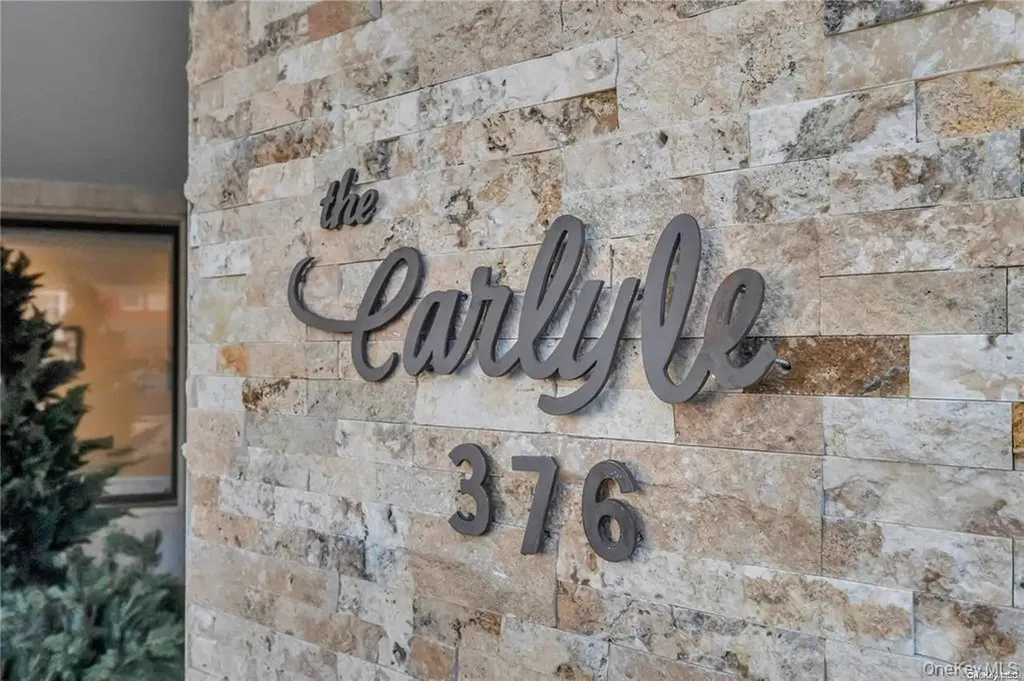 376 Central Avenue Lawrence NY 11559