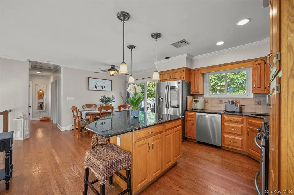 39 Graney Court Pearl River NY 10965