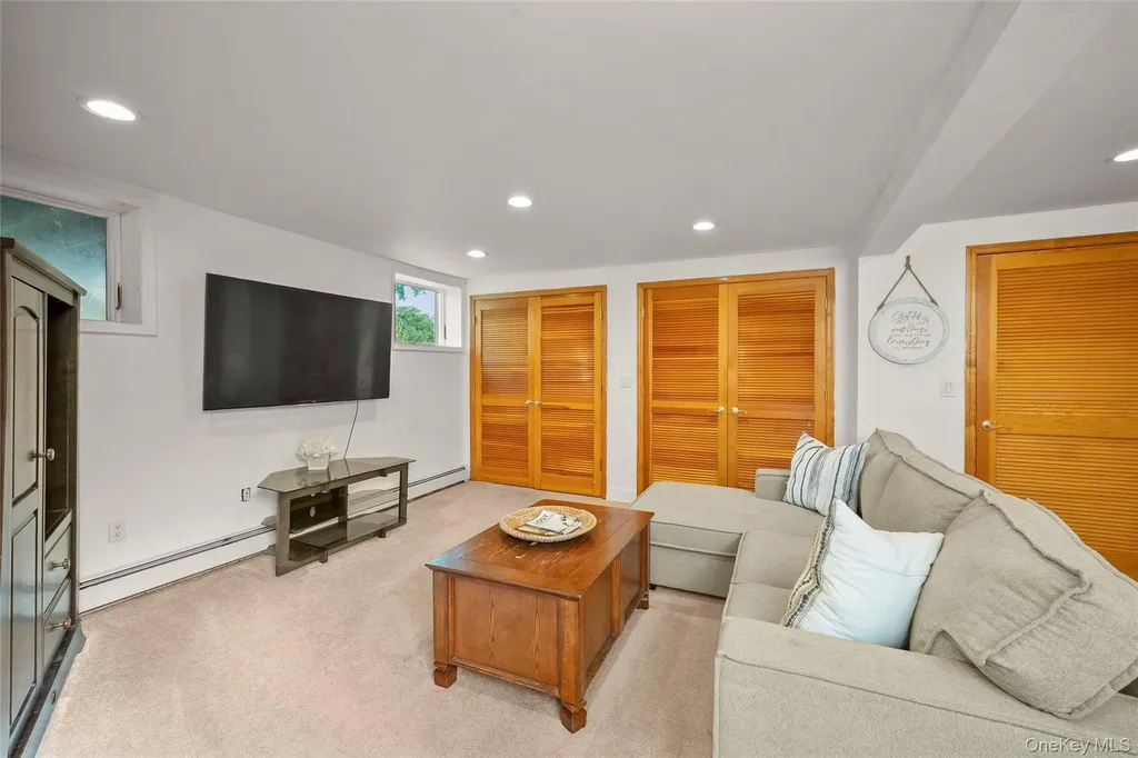 39 Graney Court Pearl River NY 10965