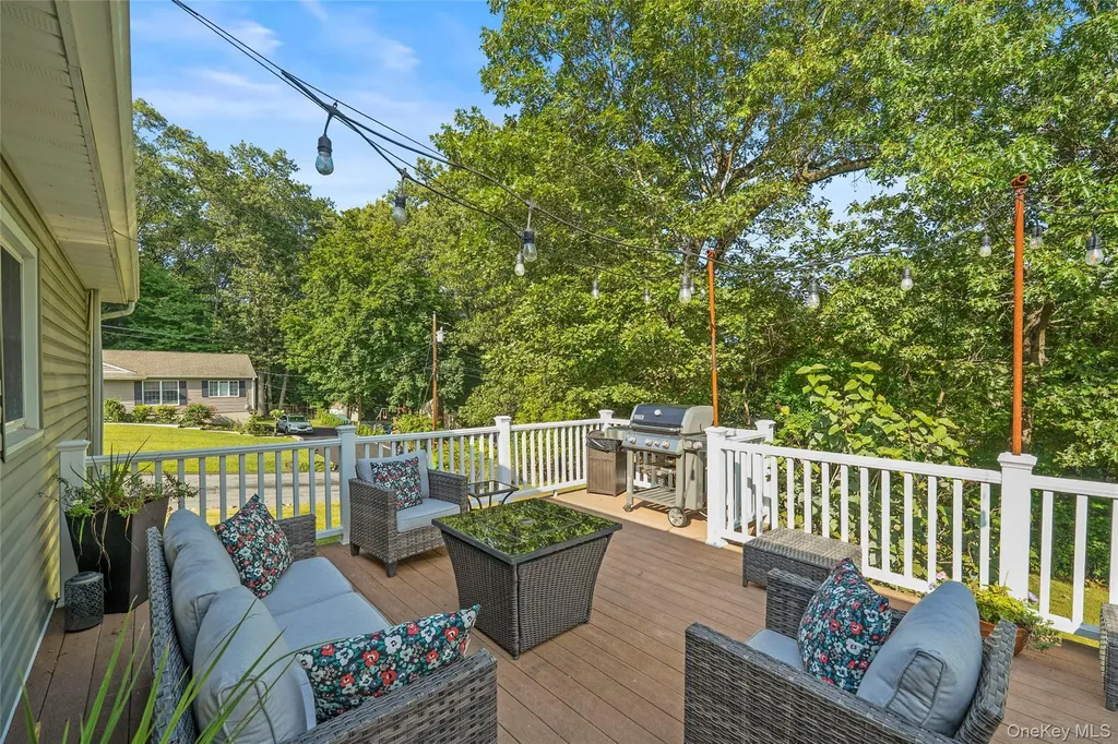 39 Graney Court Pearl River NY 10965