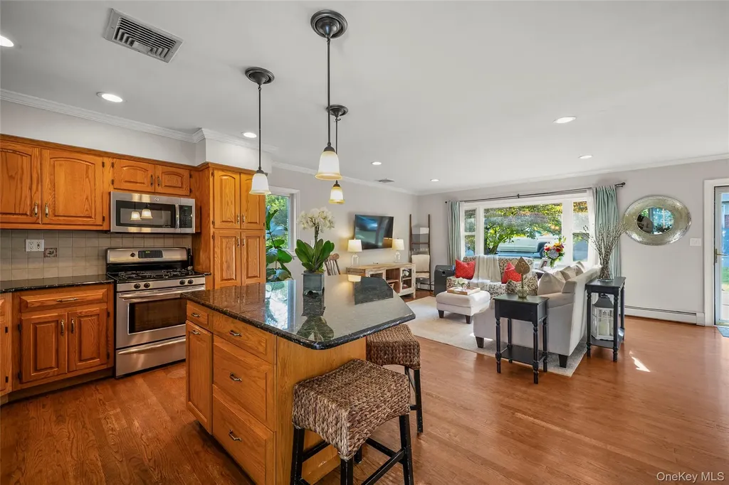 39 Graney Court Pearl River NY 10965