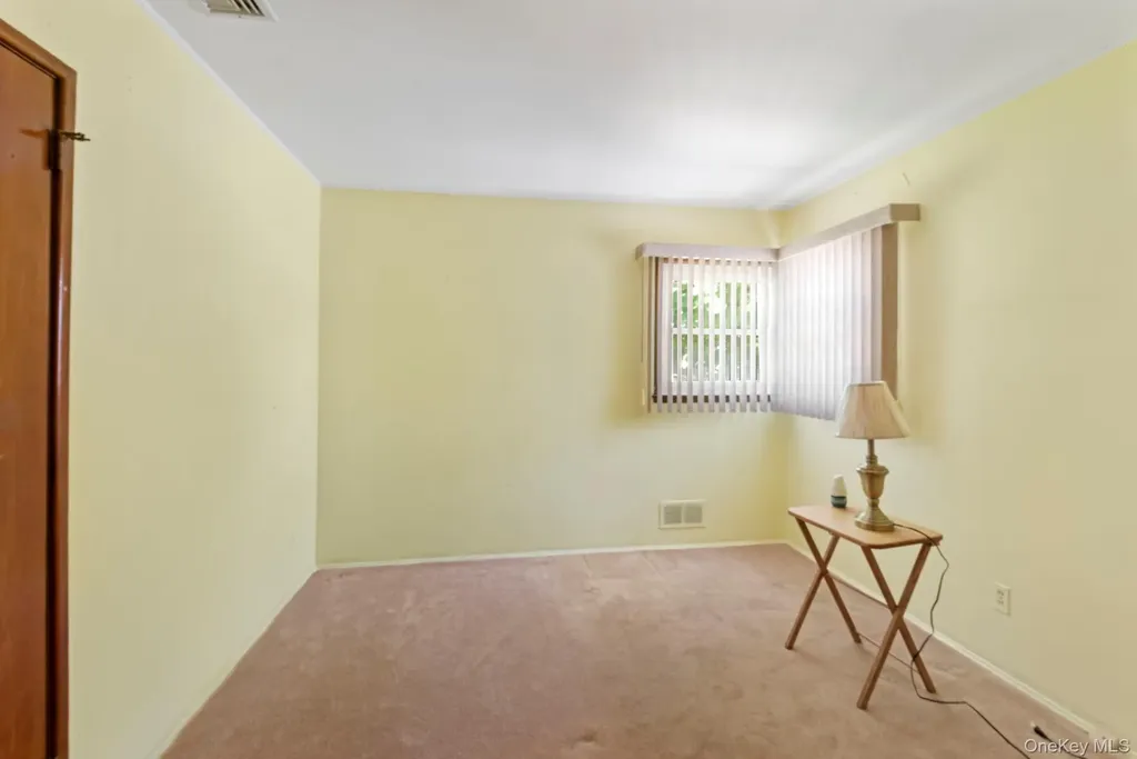 3945 Old Post Road Seaford NY 11783