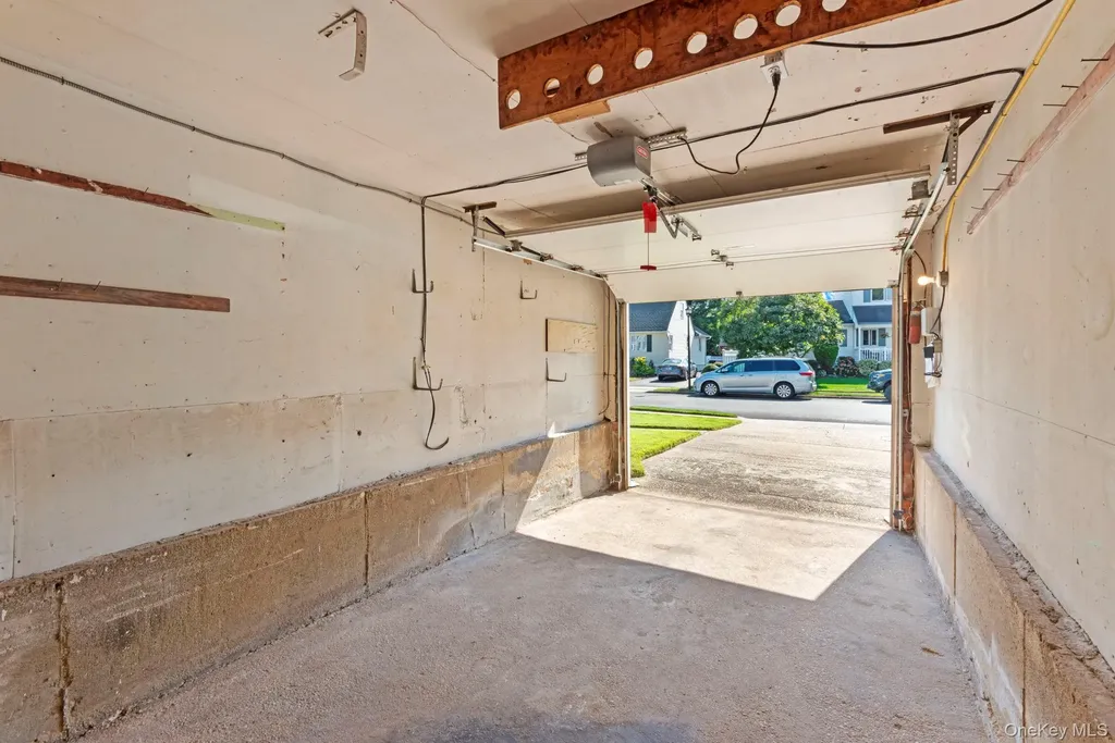 3945 Old Post Road Seaford NY 11783