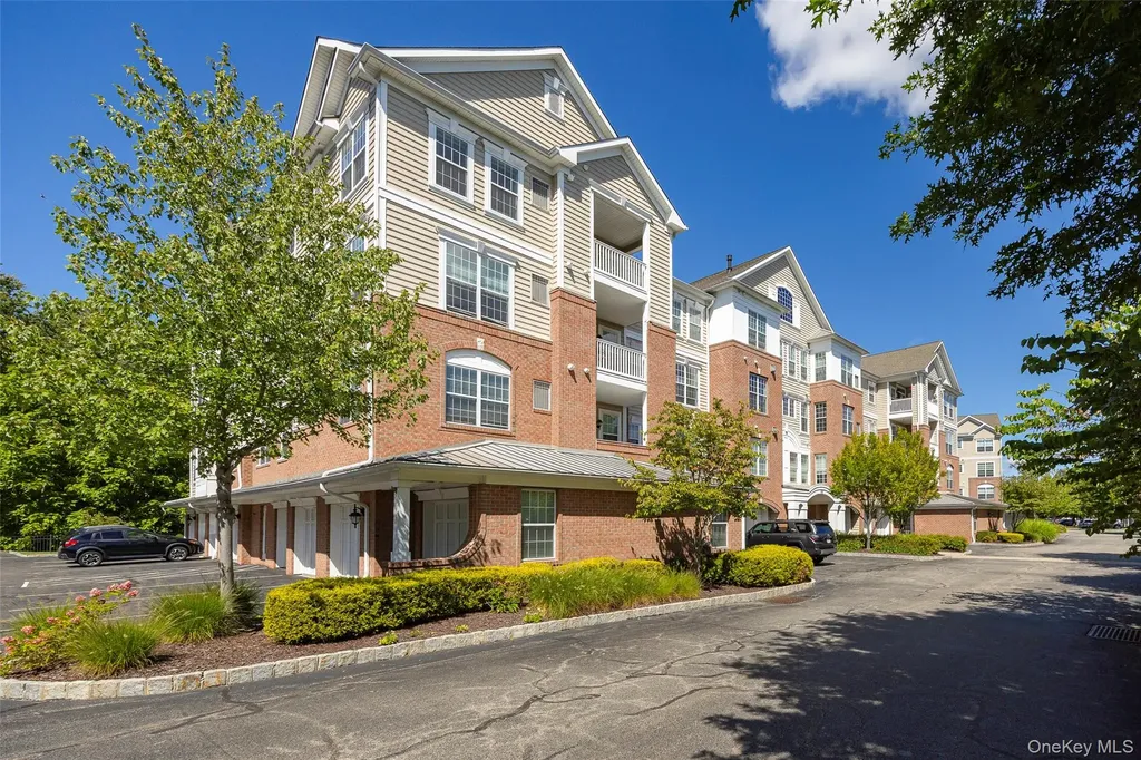 334 Regency Drive Fishkill NY 12524