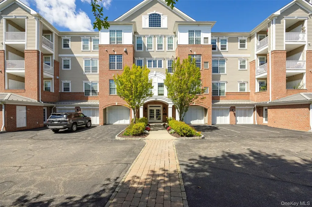 334 Regency Drive Fishkill NY 12524